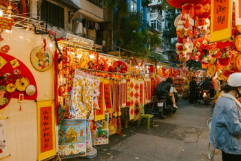 Trang trí, Tết, Tết Nguyên Đán, mua sắm, chợ tết, đèn lồng, câu chúc, decorations, Tet, Lunar New Year, shopping, Tet market, lanterns- HONG SON 15