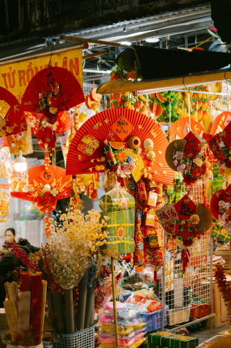 Trang trí, Tết, Tết Nguyên Đán, mua sắm, chợ tết, đèn lồng, câu chúc, decorations, Tet, Lunar New Year, shopping, Tet market, lanterns- HONG SON 17