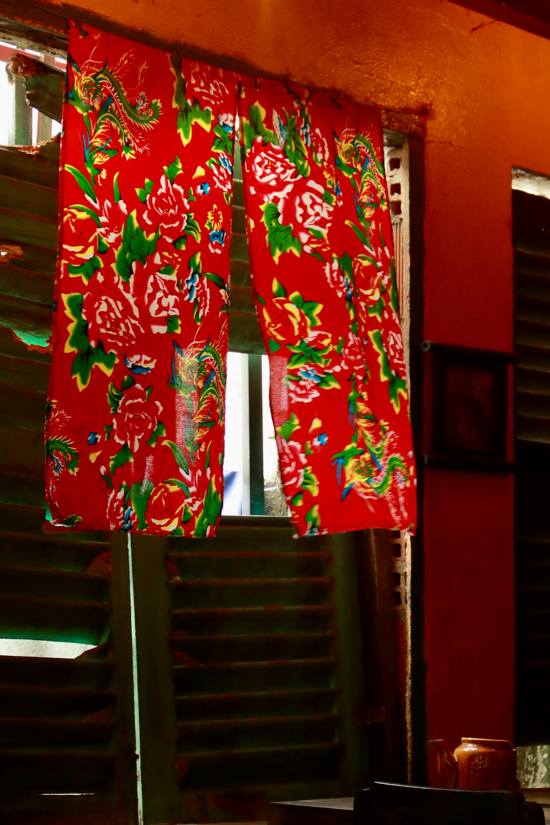 Cửa sổ, màn cửa, Tết, Tết Nguyên Đán, window, curtain, Tet, Lunar New Year - Tuan Vy 2