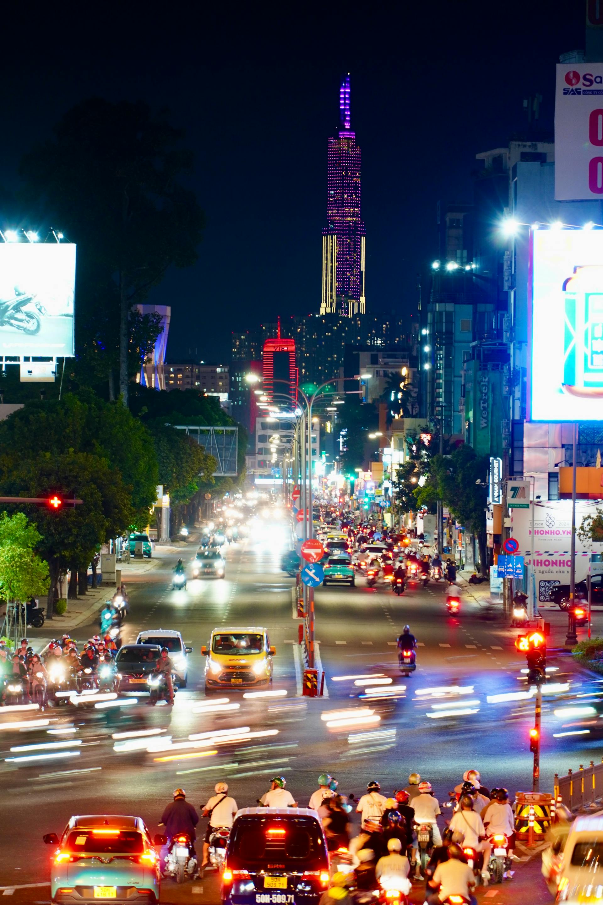 Đường phố, xe, tòa nhà, đèn phố, street, building, streetlight - Tuan Vy