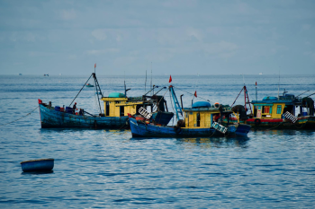 Thuyền, biển, trời, boat, sea, sky - Tuan Vy