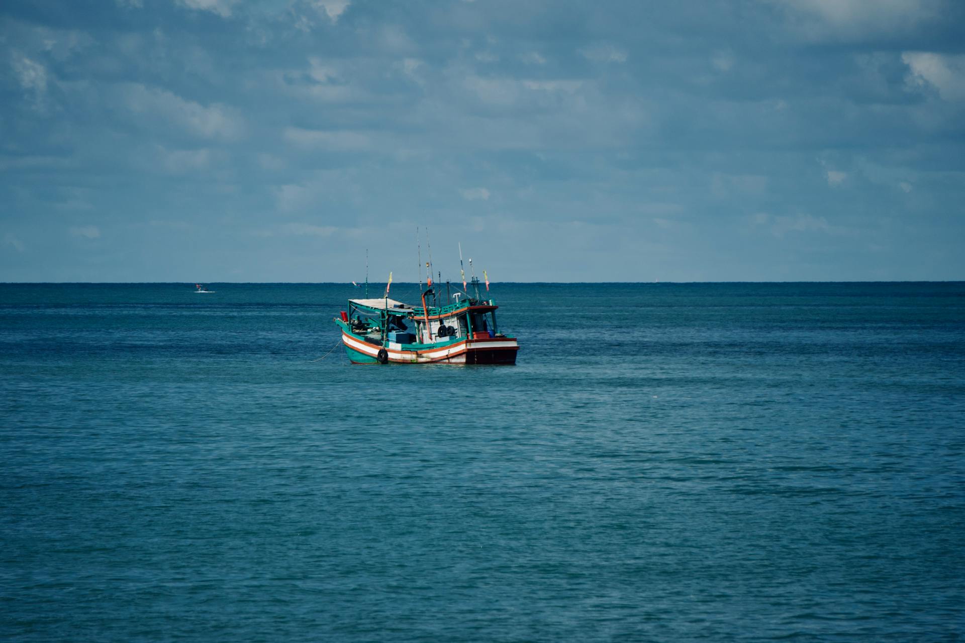 Thuyền, biển, trời, boat, sea, sky - Tuan Vy