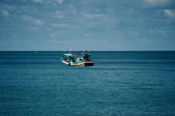 Thuyền, biển, trời, boat, sea, sky - Tuan Vy