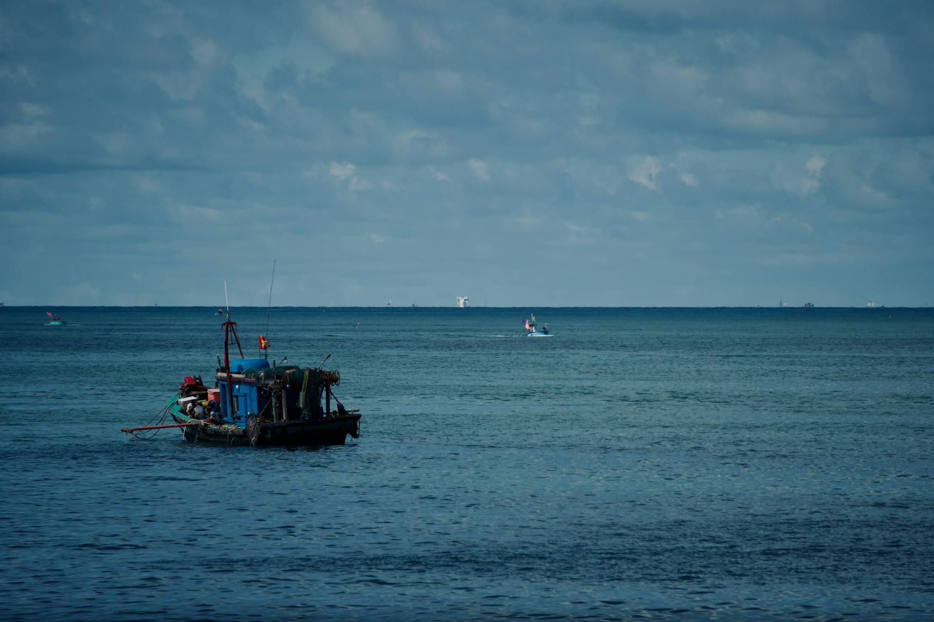 Thuyền, biển, trời, boat, sea, sky - Tuan Vy