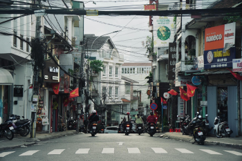 Đường phố, xe cộ, đèn giao thông, streets, vehicles, traffic lights- Tuan Vy