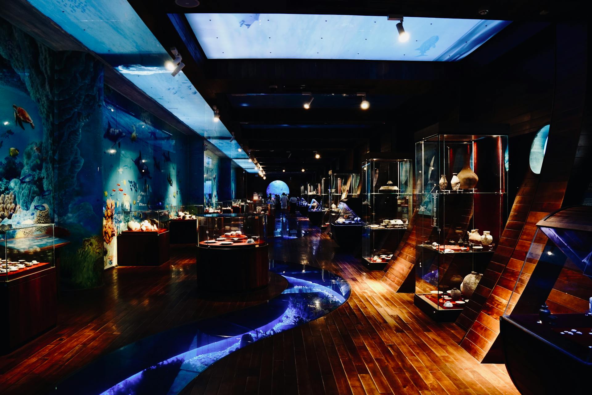 Bảo tàng, tham quan, museum, sightseeing - Tuan Vy