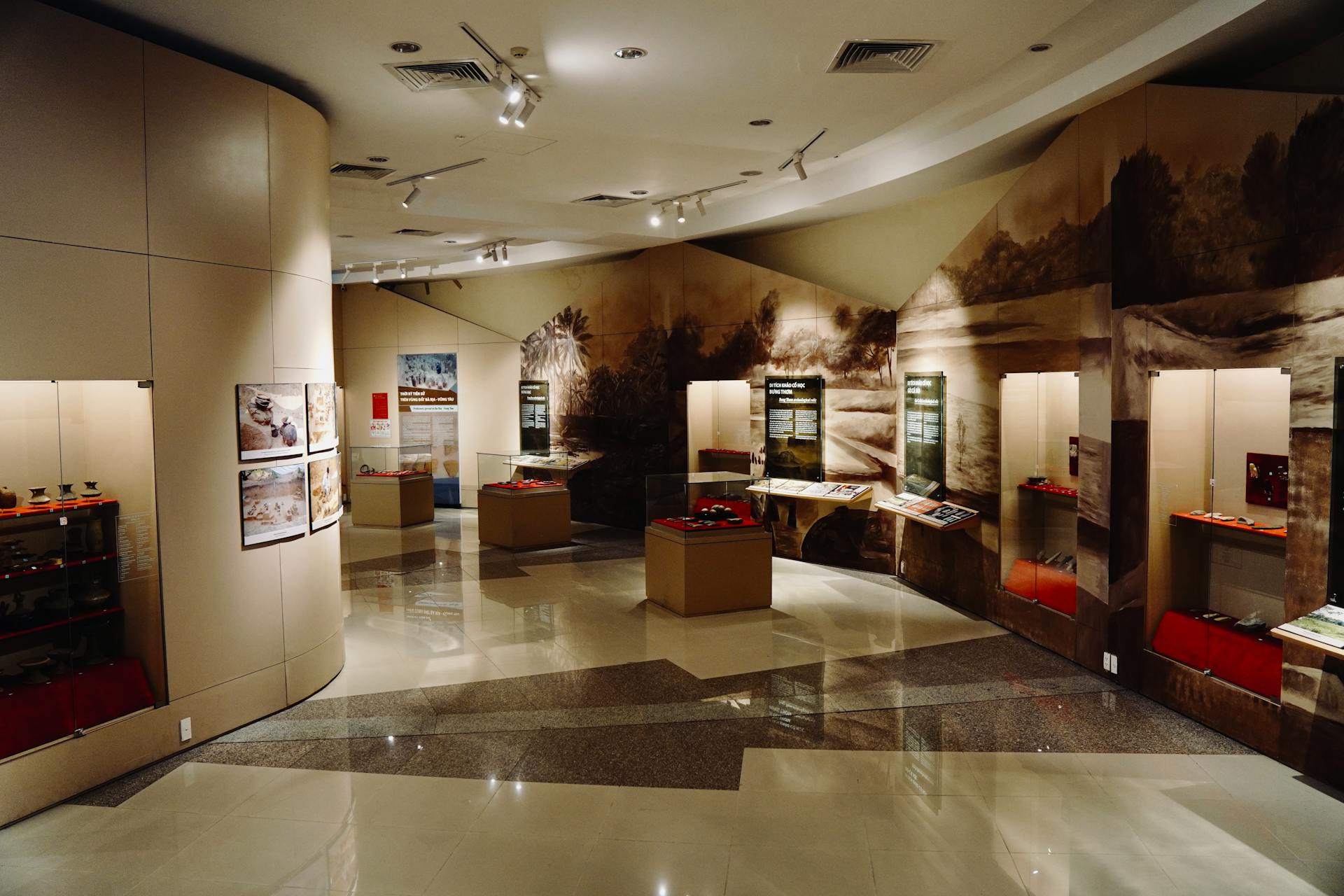 Bảo tàng, tham quan, museum, sightseeing - Tuan Vy