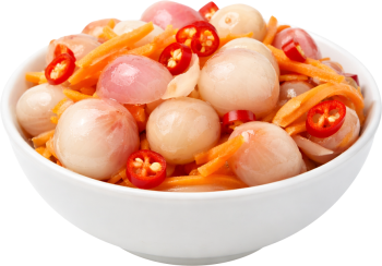 Dưa hành, hành củ, muối chua, dưa hành, cà rốt, ớt, món ăn kèm, tết, ẩm thực việt nam, bát trắng, pickled onions, onion, pickled, fermented, carrot, chili, side dish, lunar new year, vietnamese cuisine, white bowl