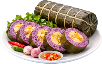 Bánh tét lá cẩm, bánh tét, nếp cẩm, nhân đậu xanh, thịt mỡ, lá chuối, món ăn tết, đặc sản miền tây, ẩm thực việt nam, magenta sticky rice cake, cylindric sticky rice cake