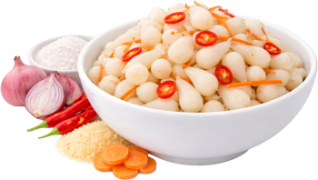 Củ kiệu muối, củ kiệu, cà rốt, ớt, hành tím, đường, muối, món ăn ngày tết, bát trắng, pickled scallion heads, pickled scallions, carrot, chili, red onion, sugar, salt, lunar new year food, white bowl