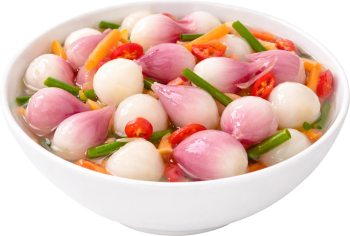 Hành tím muối, hành muối, củ kiệu, cà rốt, hành lá, ớt, món chua ngọt, bát trắng, pickled red onions, pickled onions, scallion heads, carrot, green onion, chili, sweet and sour, white bowl