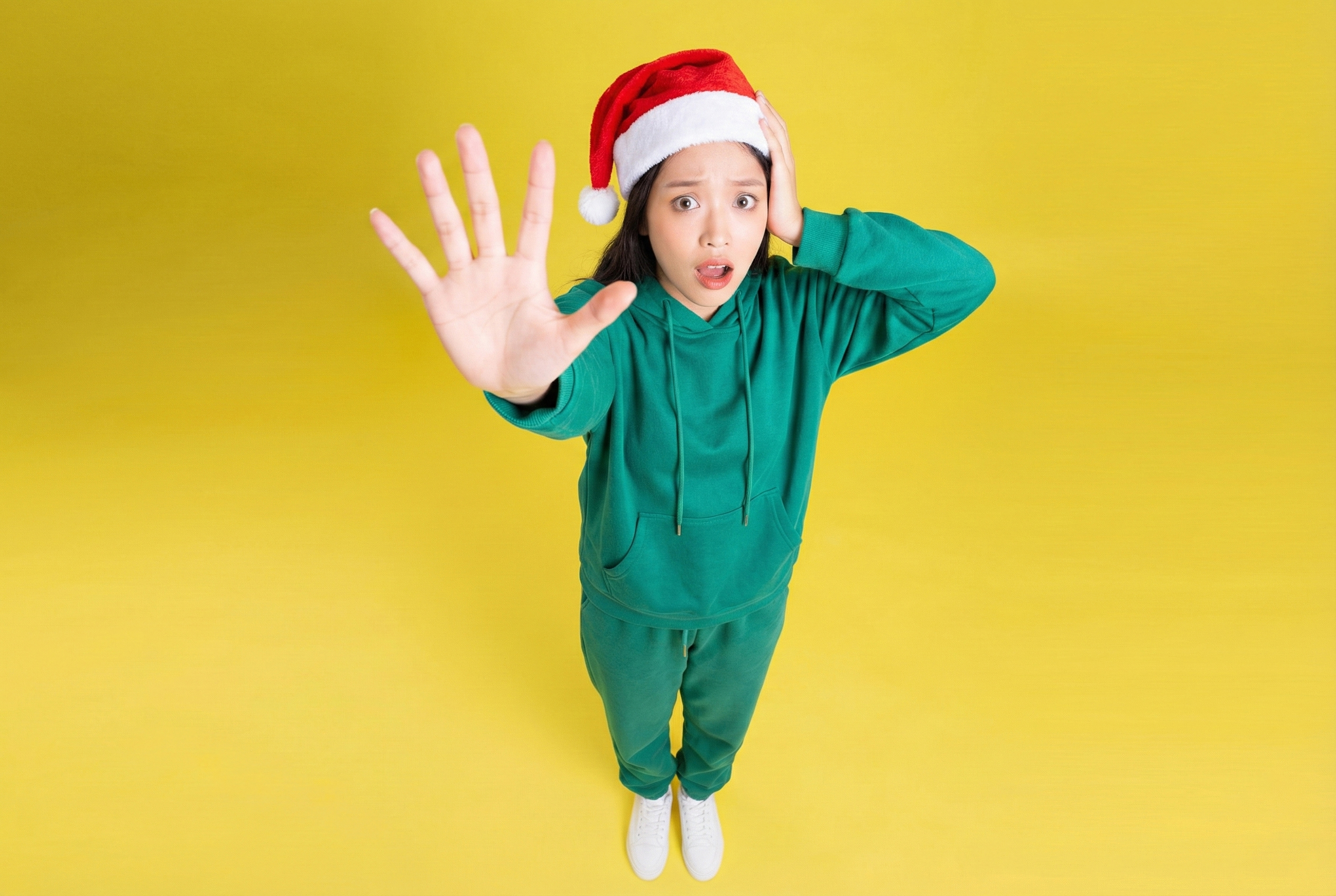 Cô gái, người mẫu, trang phục giáng sinh, mũ giáng sinh, girl, model, christmas outfit, santa hat 1
