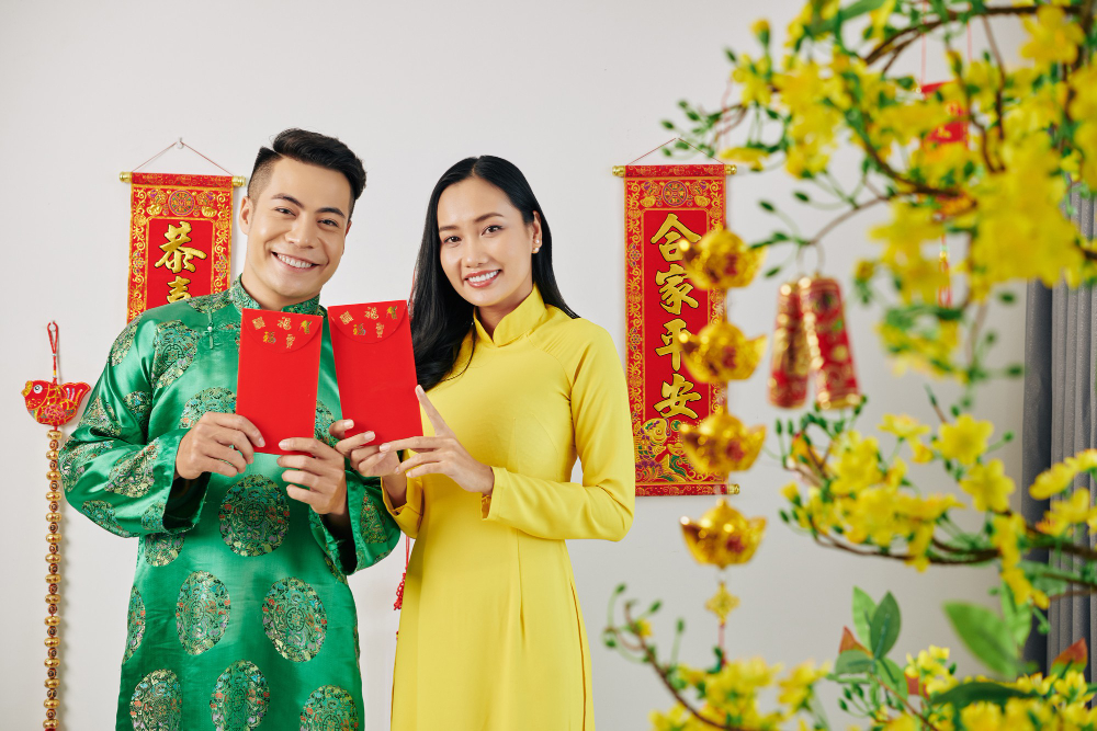 Cặp đội, đón tết, không khí tết, áo dài, truyền thống, Couple, celebrating Tet, Tet atmosphere, ao dai, tradition - dragonimages 3