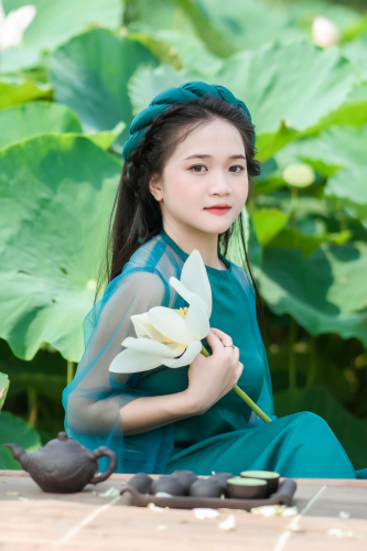 Con gái, girl, áo dài, trang phục truyền thống - chungtothichchupanh 3