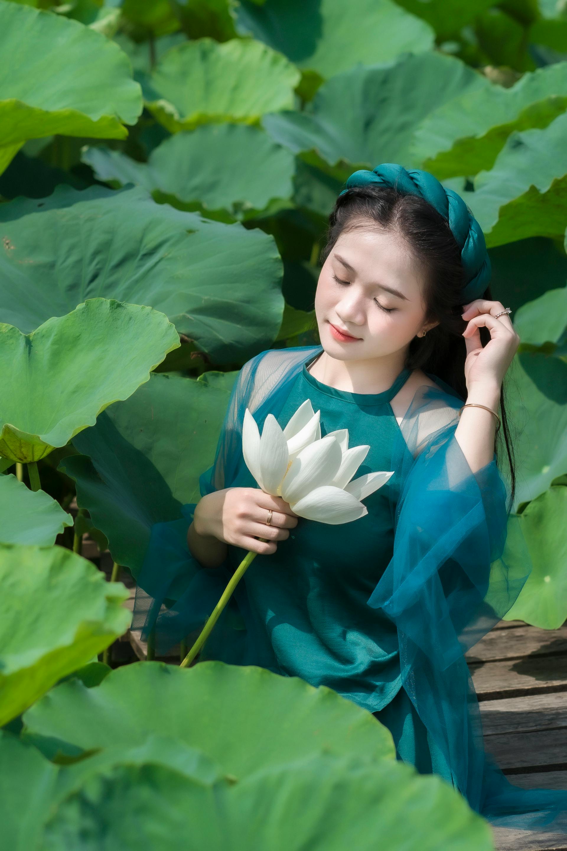 Con gái, girl, áo dài, trang phục truyền thống - chungtothichchupanh
