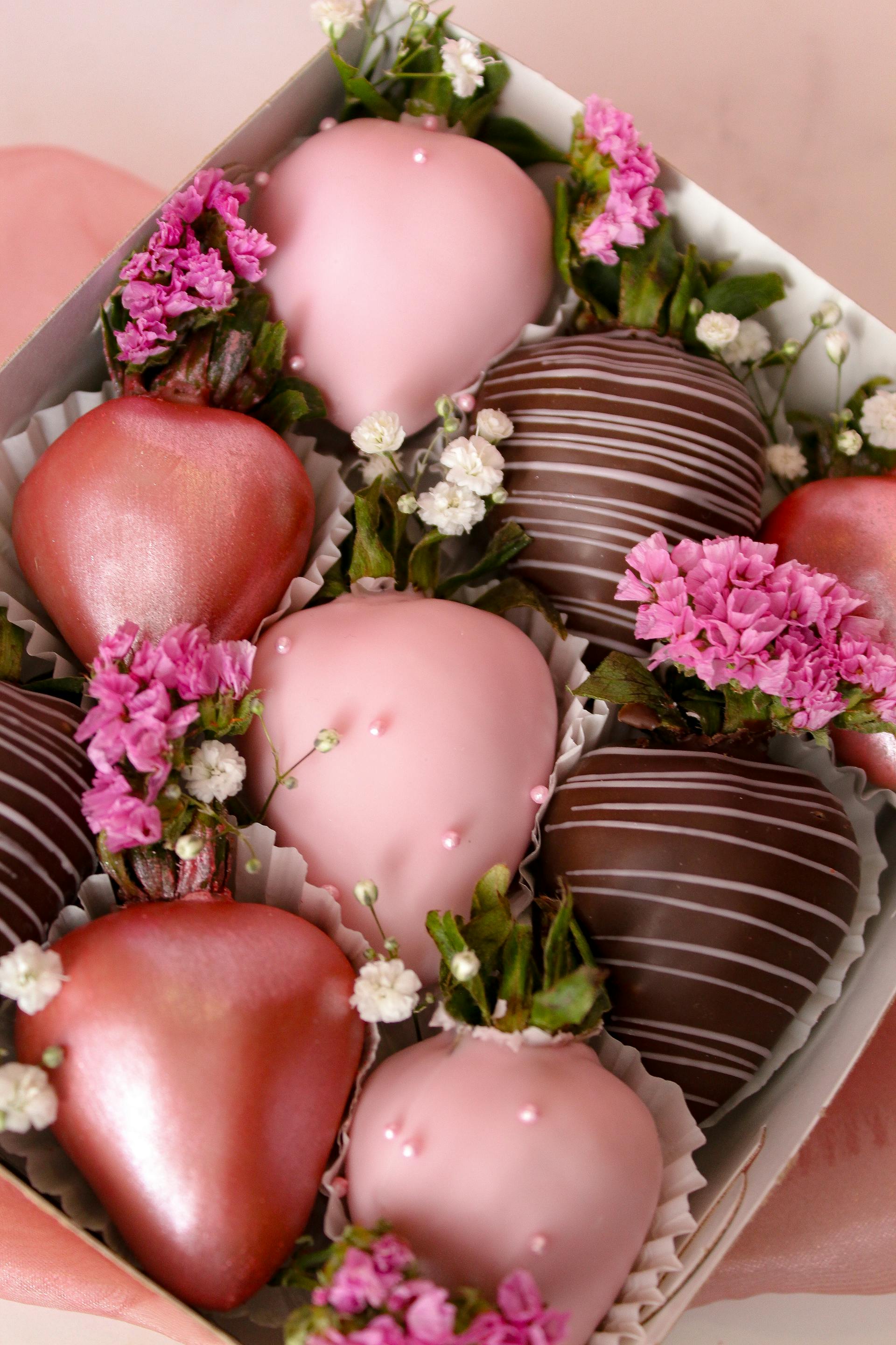 Socola, chocolate, valentine - Dana Garcia 1