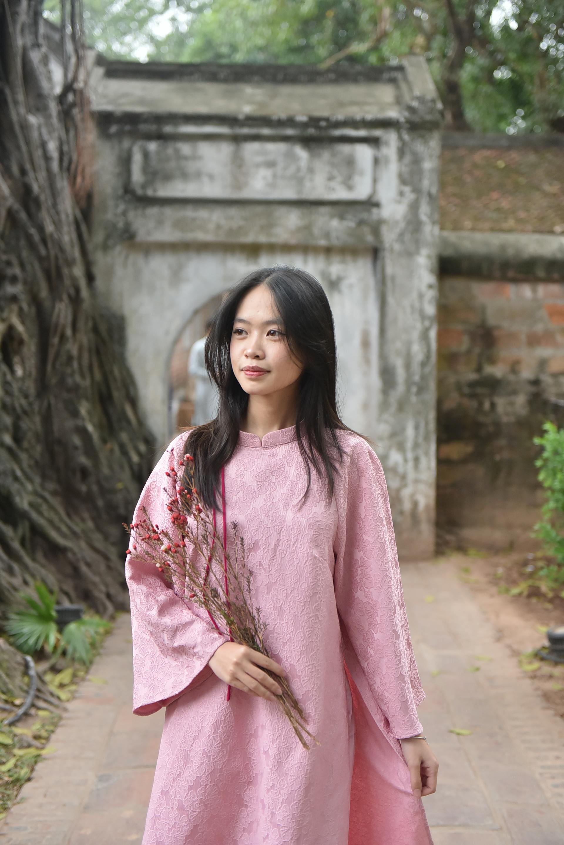 Áo dài, áo dài Việt Nam, áo dài màu hồng, con gái, girl, truyền thống, tết, xuân, spring, Việt Nam - Felix young 2