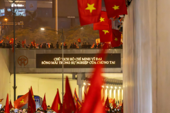 Đi bão, lá cờ Việt Nam, lá cờ, cờ đỏ sao vàng, flag, truyền thống, văn hóa, Việt Nam - Hồng Quang Official 3 3