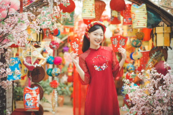 Áo dài, áo dài Việt Nam, áo dài màu đỏ, con gái, girl, truyền thống, Việt Nam - Lê Tín