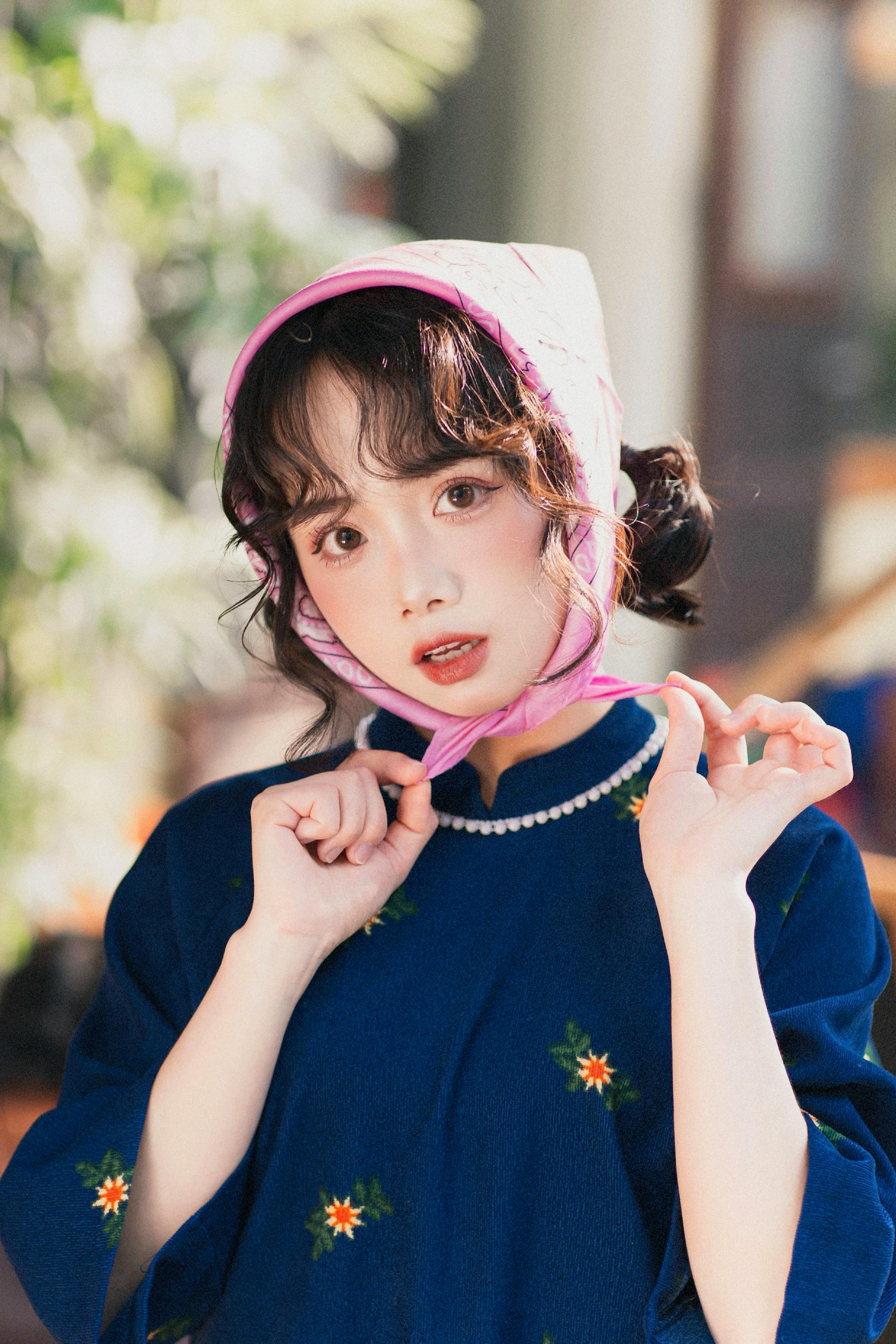 Áo dài, áo dài Việt Nam, áo dài màu xanh dương, con gái, girl, truyền thống, tết, xuân, spring, Việt Nam - Mai Anh 4