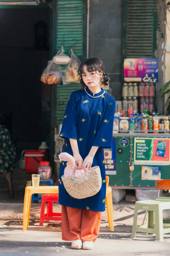Áo dài, áo dài Việt Nam, áo dài màu xanh dương, con gái, girl, truyền thống, tết, xuân, spring, Việt Nam - Mai Anh 5