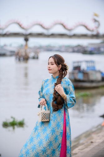 Áo dài, áo dài Việt Nam, áo dài màu xanh dương, con gái, girl, truyền thống, tết, xuân, spring, Việt Nam - MINH VO