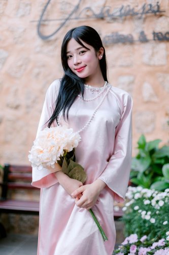 Áo dài hồng, áo dài, cô gái, con gái ôm hoa, hoa, flower, girl - Nguyễn Tiến Thịnh 2