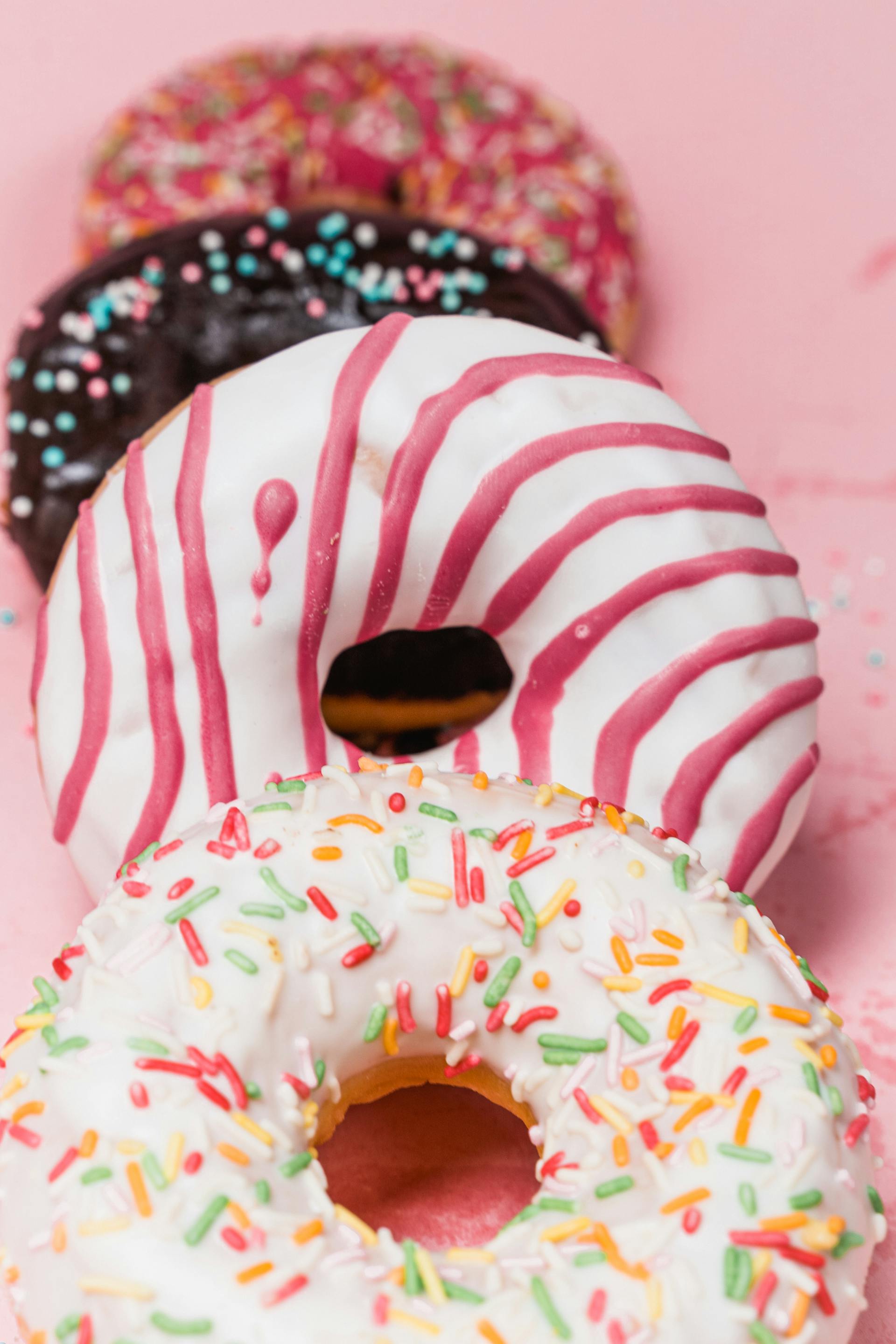 Donut, bánh ngọt- Alexander Grey 4