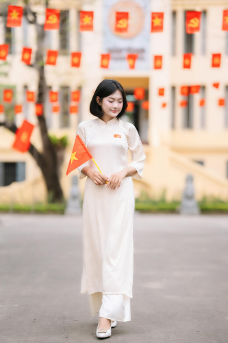 Áo dài, con gái, girl, Thành phố Hồ Chí Minh, cờ đỏ sao vàng, flag, Việt Nam - Trịnh Quân 15