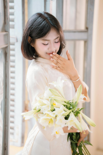 Áo dài, con gái, girl, Thành phố Hồ Chí Minh, cờ đỏ sao vàng, flag, Việt Nam - Trịnh Quân 16