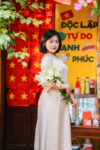 Áo dài, con gái, girl, Thành phố Hồ Chí Minh, cờ đỏ sao vàng, flag, Việt Nam - Trịnh Quân 10
