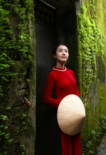 Áo dài, áo dài Việt Nam, áo dài màu đỏ, con gái, girl, truyền thống, Việt Nam - Võ Văn Tiến 1