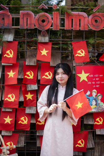 Ái dài, con gái, girl, lá cờ Viêt Nam, nón lá, truyền thống, tết, xuân, spring, Việt Nam, Hà Nội, Phố cổ - Hồng Thắng Lê 5