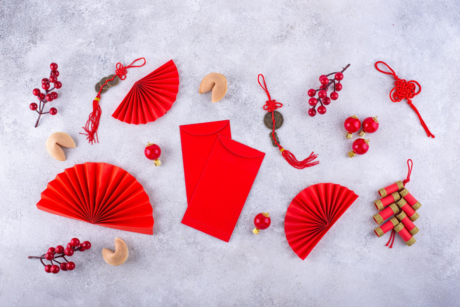 Bao lì xì, pháo dây, đũa, bánh may mắn, quạt giấy, nút thắt đồng tâm, màu đỏ, tối giản, nền đen, tết nguyên đán, red envelope, firecrackers, chopsticks, fortune cookie, paper fan, chinese knot - yuliyafurman 3