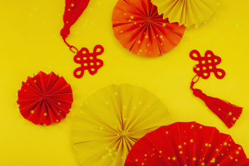 Quạt giấy và nút thắt cát tường, tết, trang trí, truyền thống, màu đỏ, màu vàng, lễ hội, thủ công, may mắn, văn hóa á đông, paper fans and chinese knots, lunar new year, decoration, festival - user17804885 3