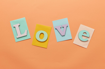 Chữ, love, mô hình - DS stories 3