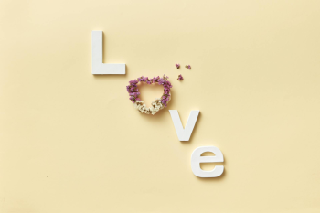 Chữ, love, mô hình - DS stories 12
