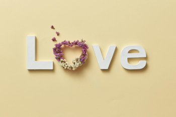 Chữ, love, mô hình - DS stories 8