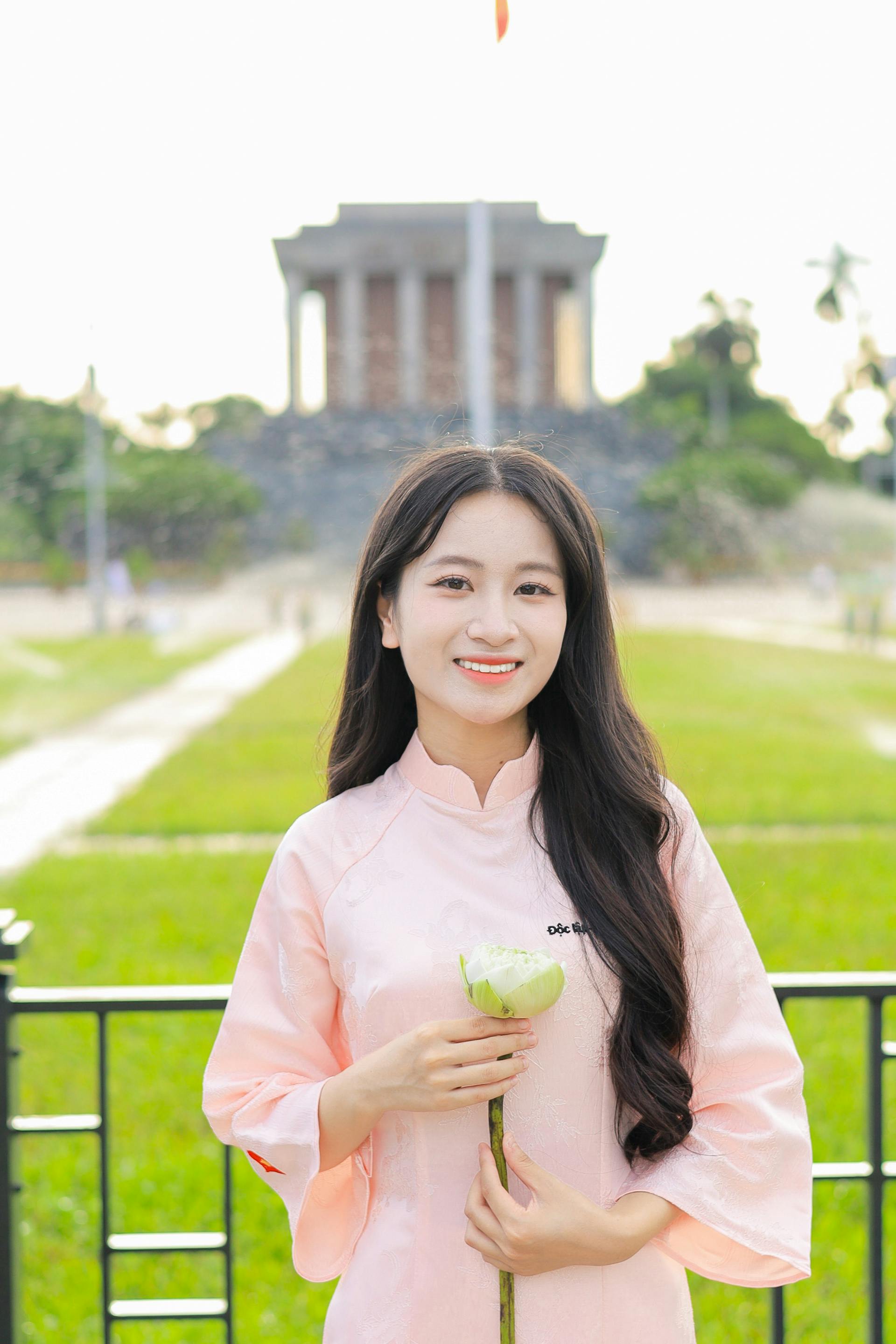 Áo dài, con gái - Hồng Quang Official