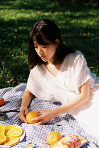 Cô gái, picnic - Lap Dinh Quoc 4