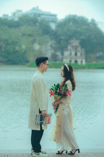 Cặp đôi, áo dài, Tết - Toàn Văn 5