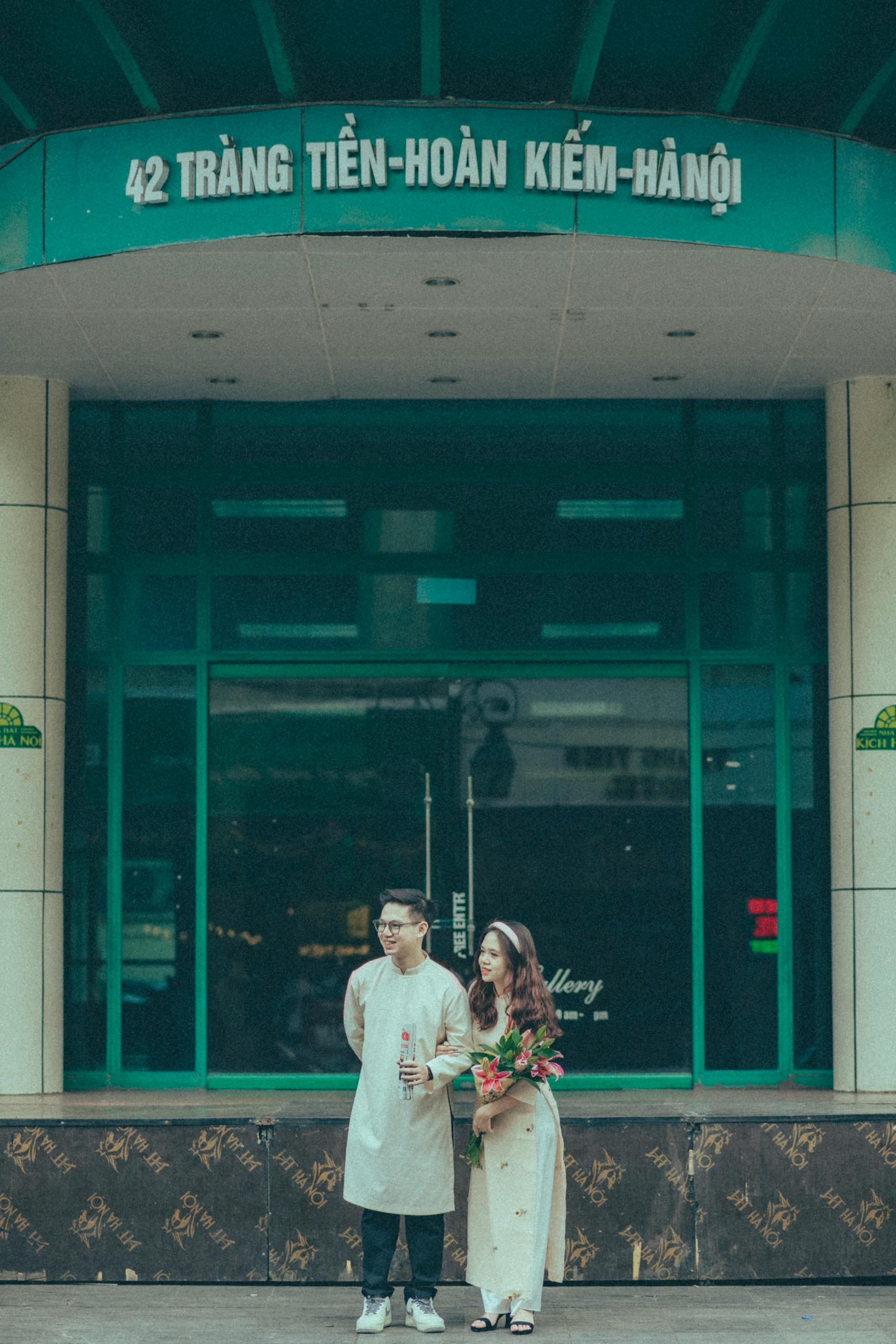 Cặp đôi, áo dài, Tết - Toàn Văn 6