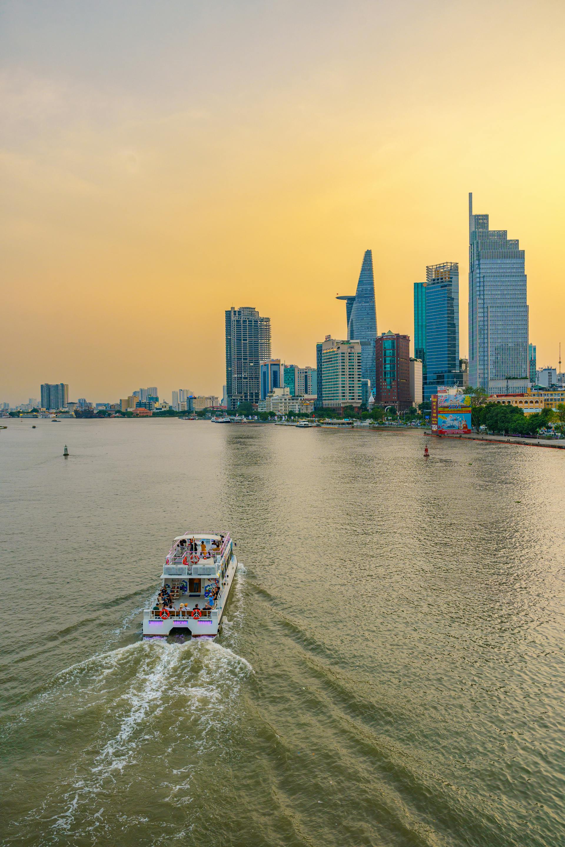 Tòa nhà, thành phố Hồ Chí Minh - Vicky Marpalli 3