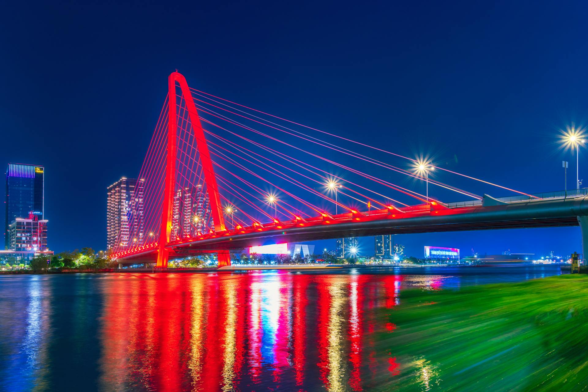 Cầu Ba Son, thành phố Hồ Chí Minh - Ninh Tien Dat
