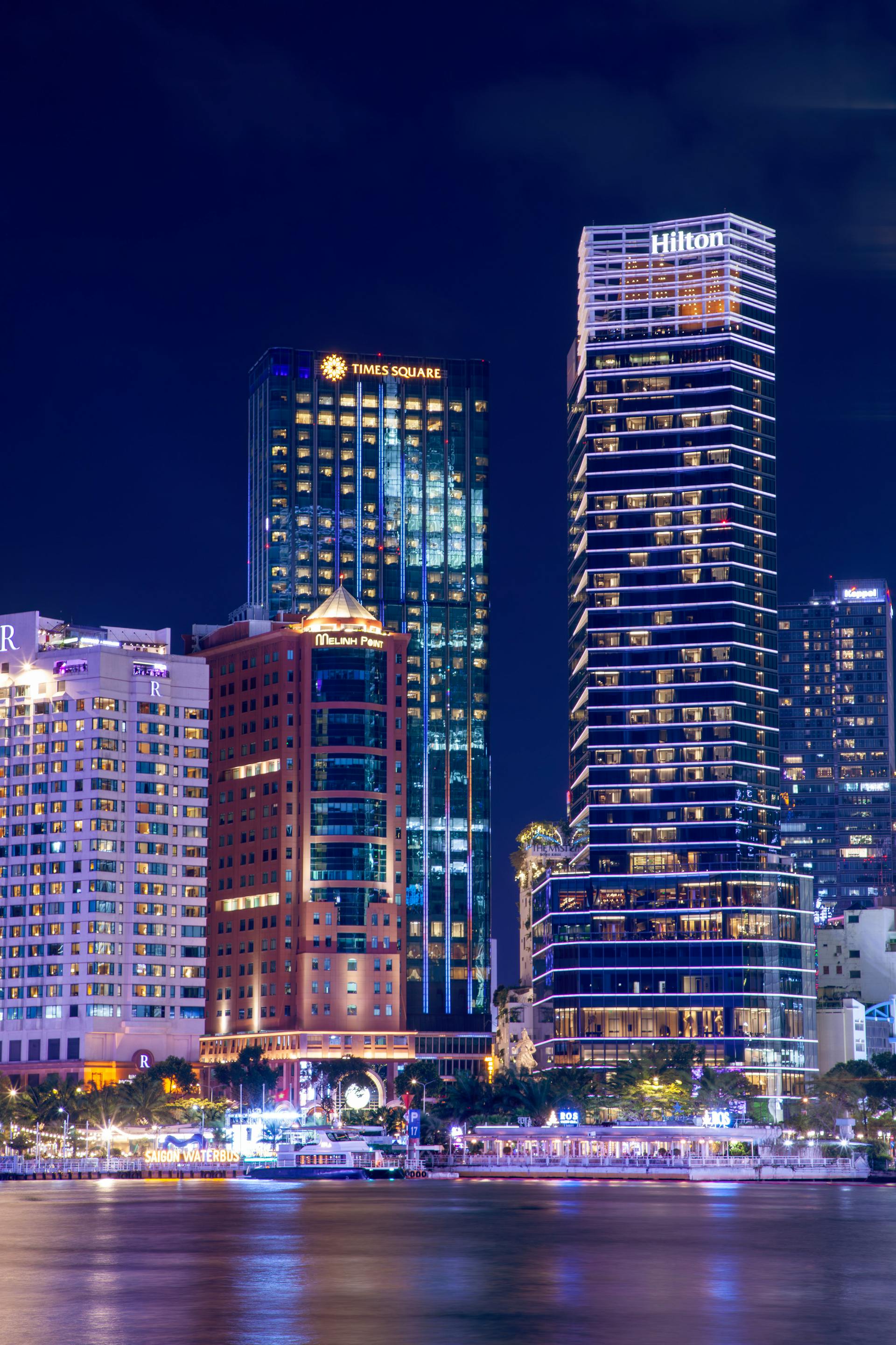 Tòa nhà, thành phố Hồ Chí Minh - Thể Phạm 1