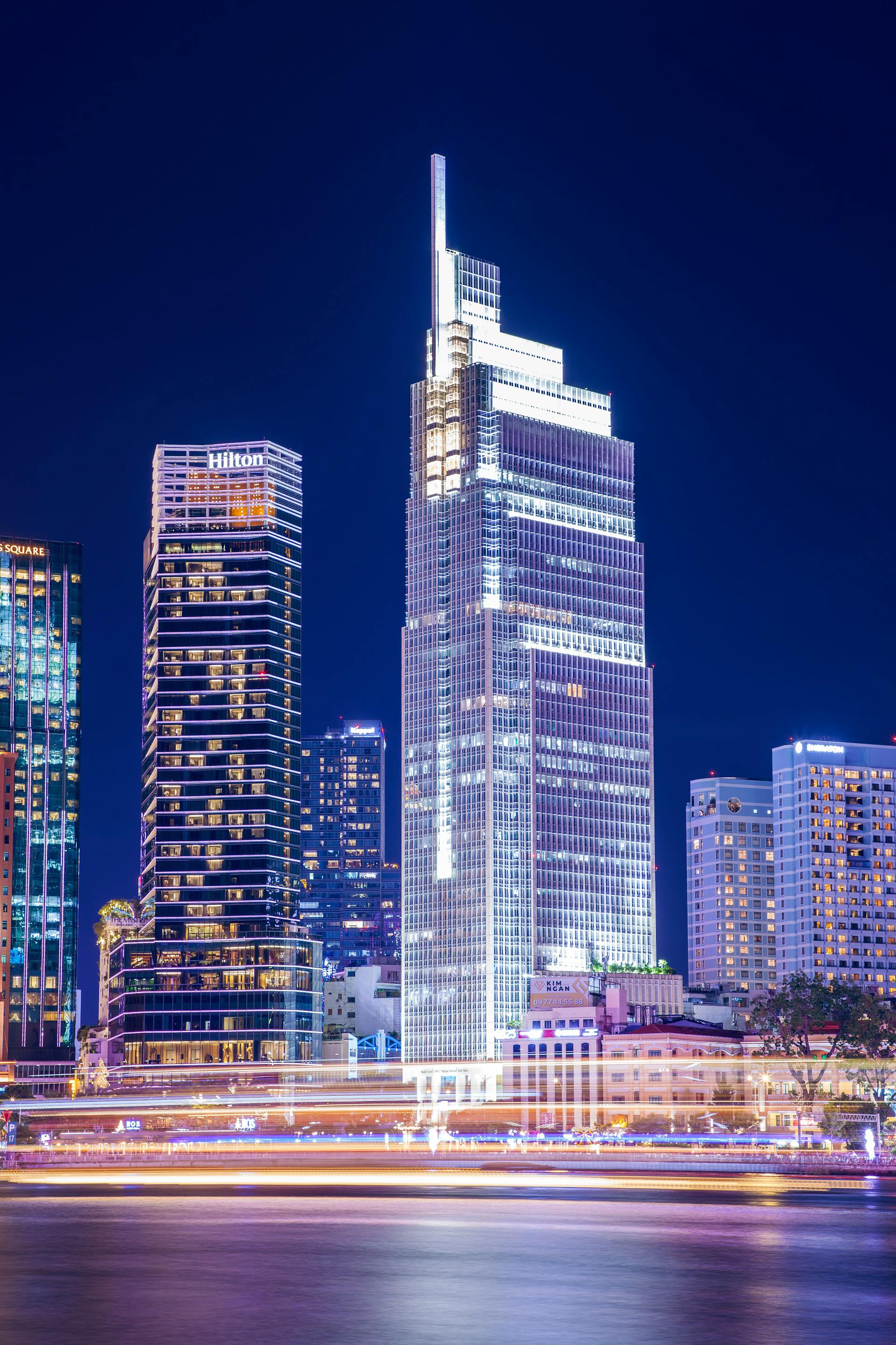 Tòa nhà, thành phố Hồ Chí Minh - Thể Phạm 4