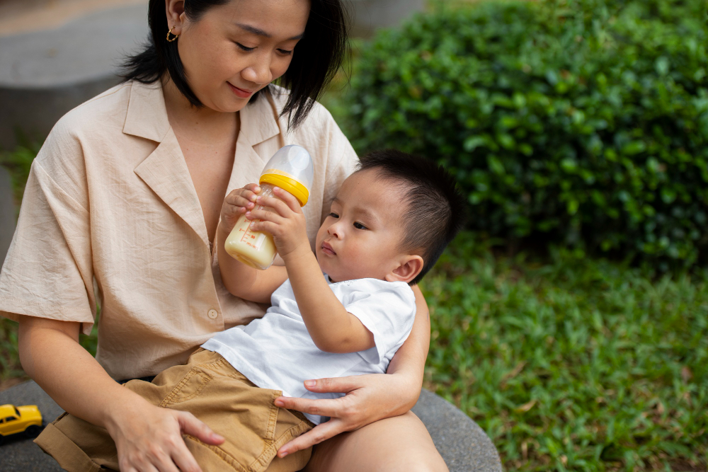 Mẹ và bé, vui vẻ