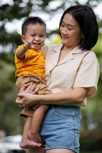 Mẹ và bé, vui vẻ 8