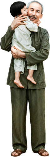 Chủ tịch Hồ Chí Minh, bế em bé