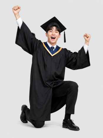 Tốt nghiệp, đá bóng 1